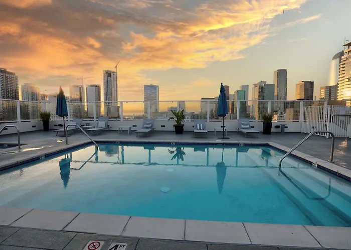 Nyc Styled Loft In Dtla, Sleeps 4 With Free Parking!